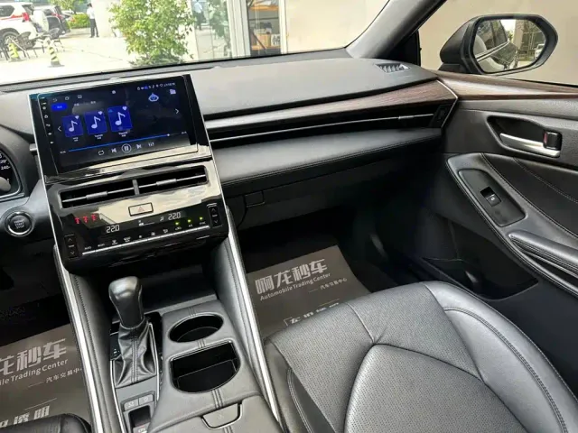Toyota Avalon — Фото автомобиля 10