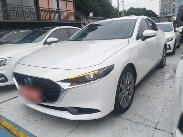 Фотография автомобиля — Mazda Axela