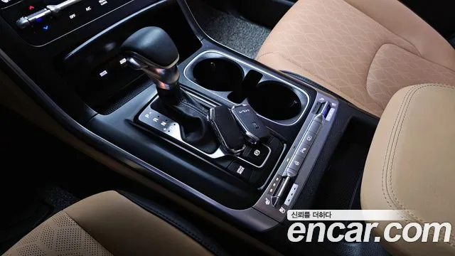 Kia Canival Carnival 4 поколение Бензин 9 мест Prestige — Фото автомобиля 9