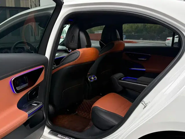 Mercedes-Benz C-Class — Фото автомобиля 6