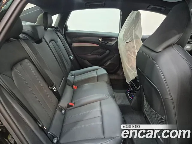 Audi A6 — Фото автомобиля 11