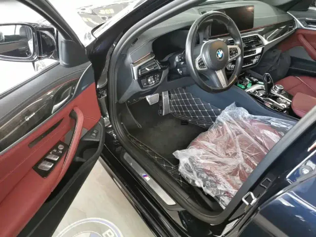 BMW 5 Series — Фото автомобиля 15