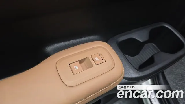 Hyundai Santa Fe MX5 — Фото автомобиля 23