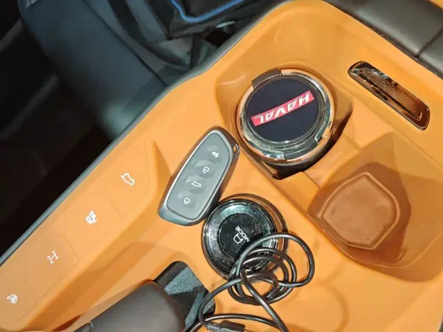 Haval Haval Second-Generation Big Dog New Energy 2023 DHT-PHEV 105km Trend Electric Edition — Фото автомобиля 8