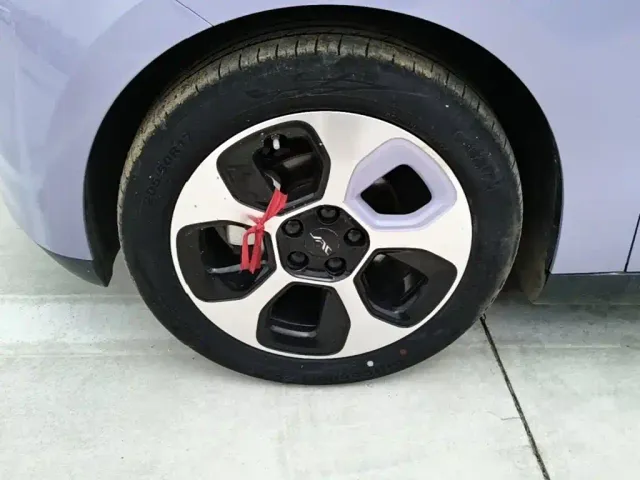 JAC Yiwei Yiwei 3 2023 505km Pro — Фото автомобиля 24