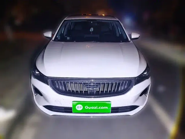Geely Emgrand — Фото автомобиля 22