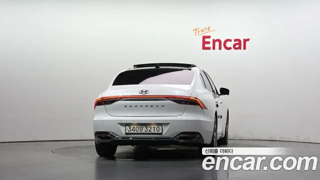 Hyundai Grandeur New — Фото автомобиля 4