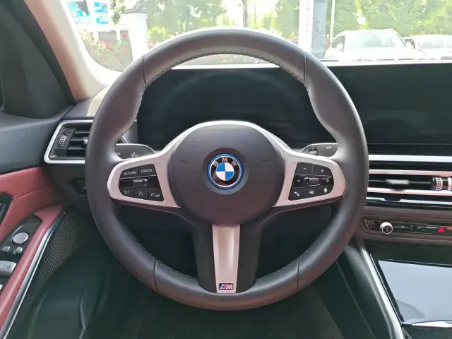 BMW i3 — Фото автомобиля 17
