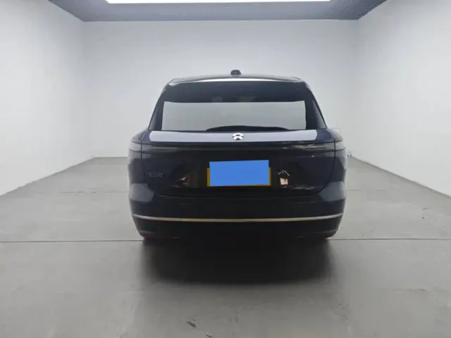 Nio ES8 — Фото автомобиля 6