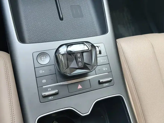 BYD Song Pro — Фото автомобиля 6