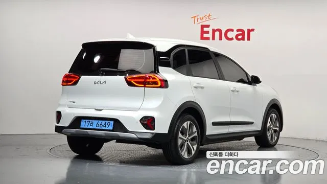 Kia Niro — Фото автомобиля 2