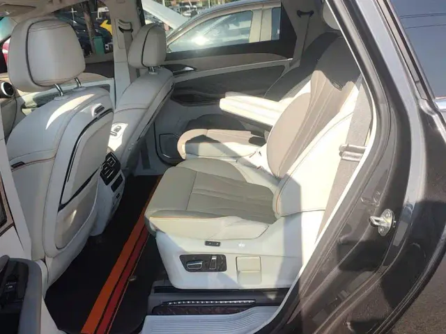 Forthing Yacht — Фото автомобиля 11
