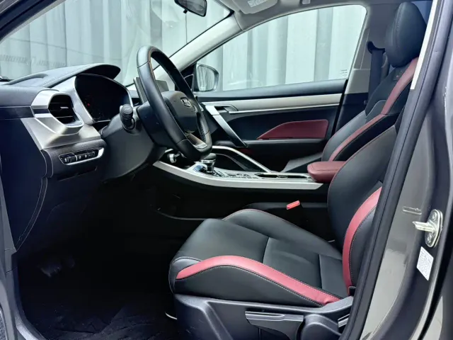 Geely Binyue — Фото автомобиля 17