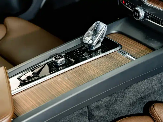 Volvo XC60 — Фото автомобиля 18