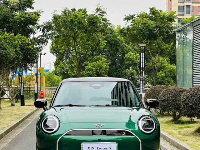 MINI Cooper — Фото автомобиля 2