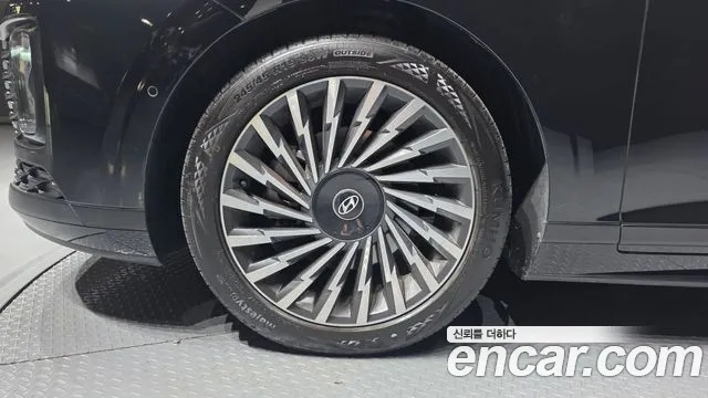 Hyundai Grandeur GN7 — Фото автомобиля 5