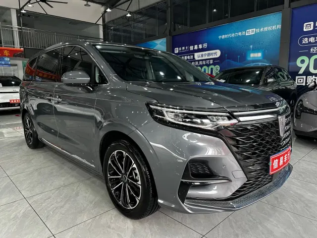 Roewe iMAX8 — Фото автомобиля 3