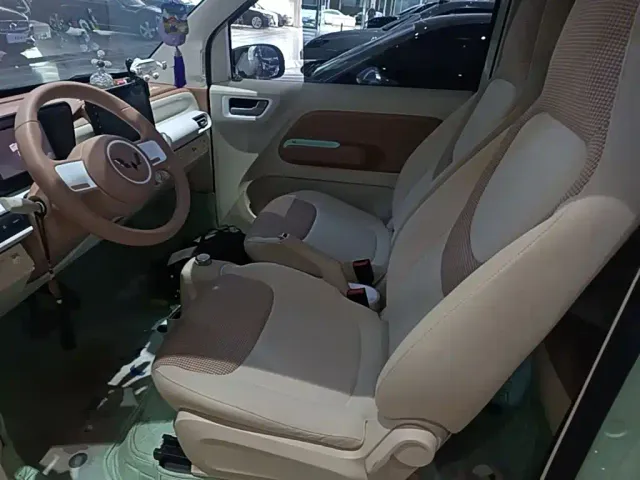 Wuling Hongguang Mini EV — Фото автомобиля 14
