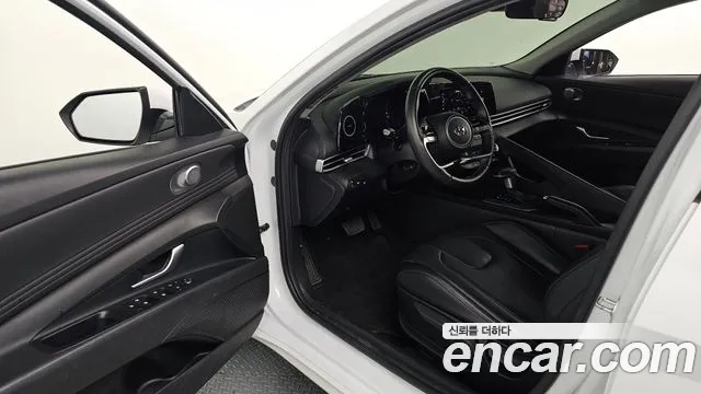 Hyundai AVANTE Avante (CN7) — Фото автомобиля 11
