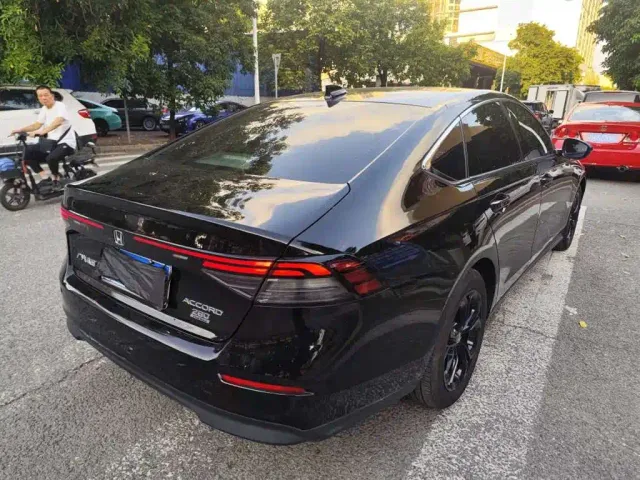 Honda Accord — Фото автомобиля 9