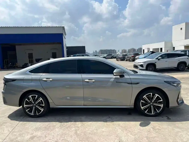 Chery Arrizo 8 — Фото автомобиля 4