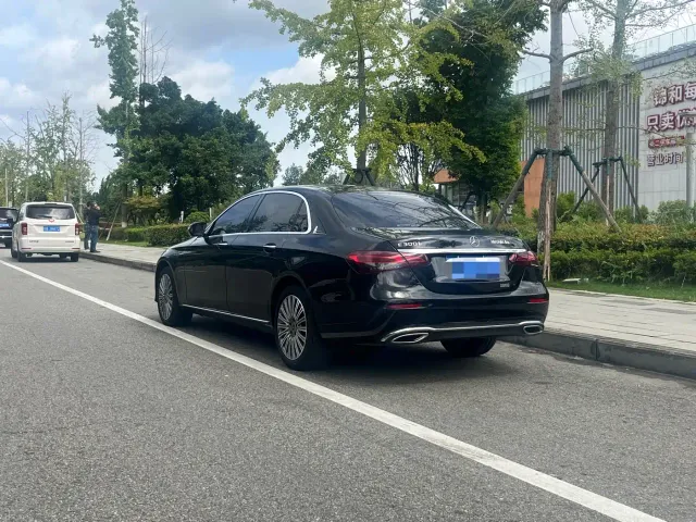Mercedes-Benz E-Class — Фото автомобиля 9