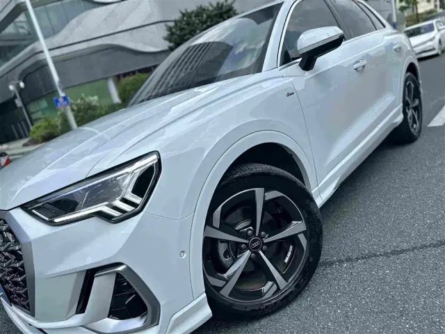 Audi Q3 — Фото автомобиля 12