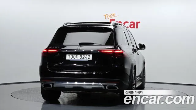 Mercedes-Benz GLE-Class — Фото автомобиля 3