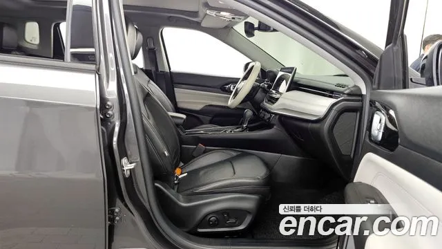 Jeep Compass Compass 2 поколение — Фото автомобиля 11