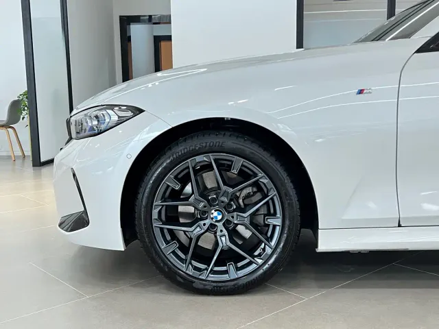 BMW 3 Series — Фото автомобиля 4