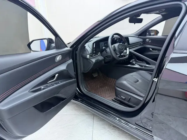 Hyundai Elantra — Фото автомобиля 7