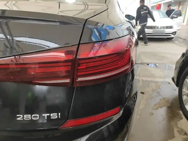 Volkswagen Passat — Фото автомобиля 7