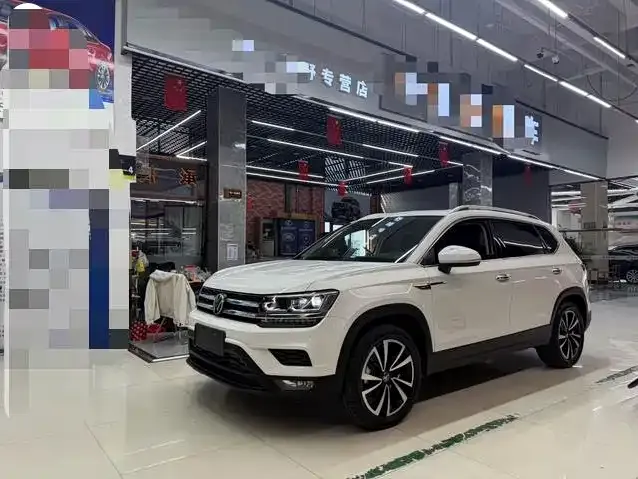 Фотография автомобиля — Volkswagen Tharu