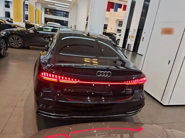 Audi A7L — Фото автомобиля 5