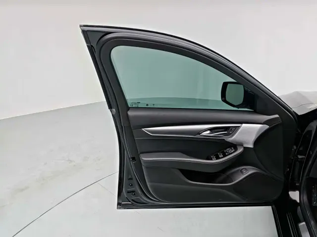 Cadillac CT5 — Фото автомобиля 11