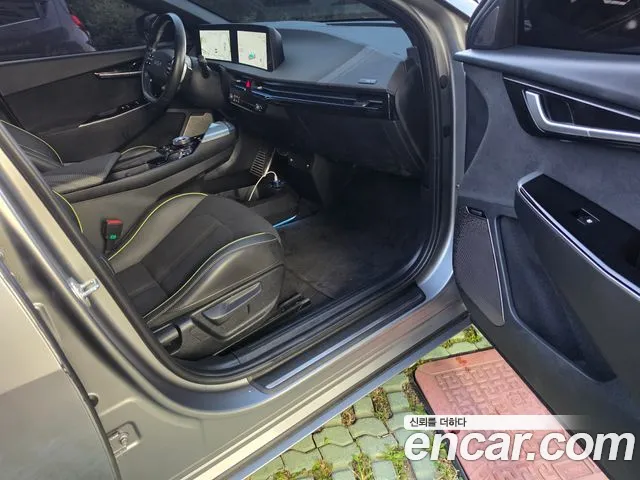 Kia EV6 — Фото автомобиля 17