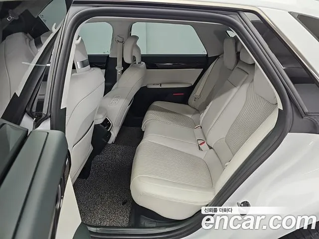 Hyundai Grandeur GN7 — Фото автомобиля 12