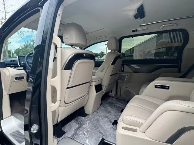 WEY WEY Alpine 2023 AWD Executive Long Wheelbase — Фото автомобиля 11