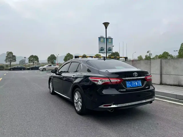 Toyota Camry — Фото автомобиля 6