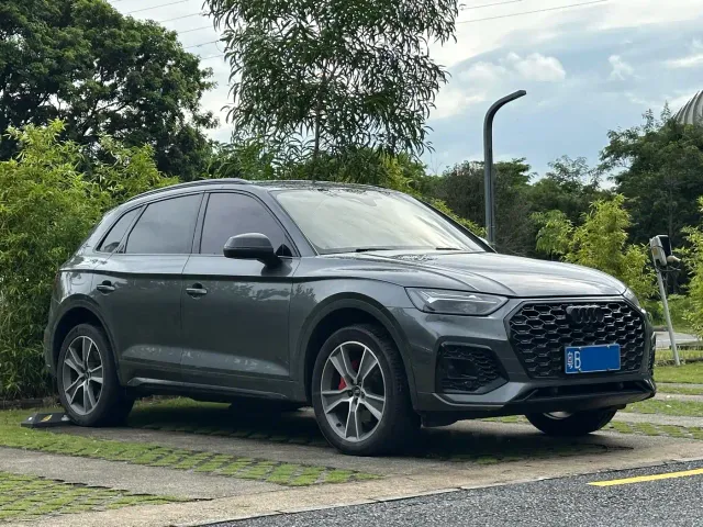 Audi Q5L — Фото автомобиля 3