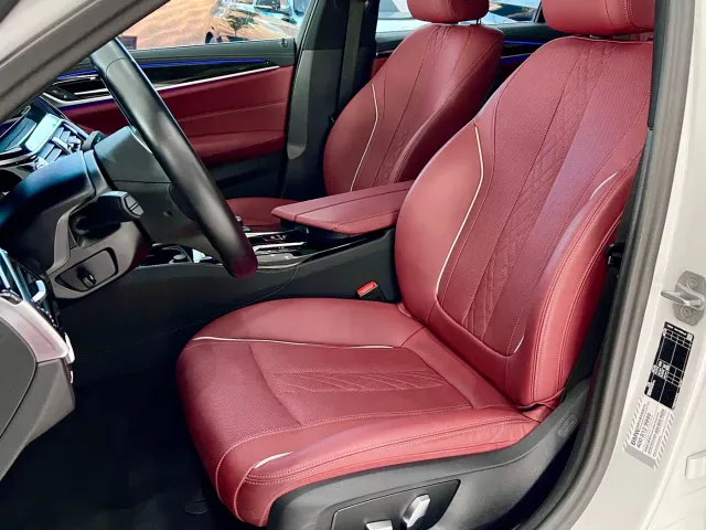 BMW 5 Series — Фото автомобиля 5