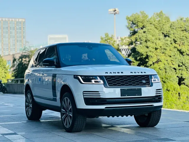 Land Rover Range Rover — Фото автомобиля 3