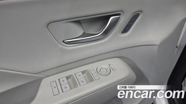 Hyundai Kona — Фото автомобиля 12
