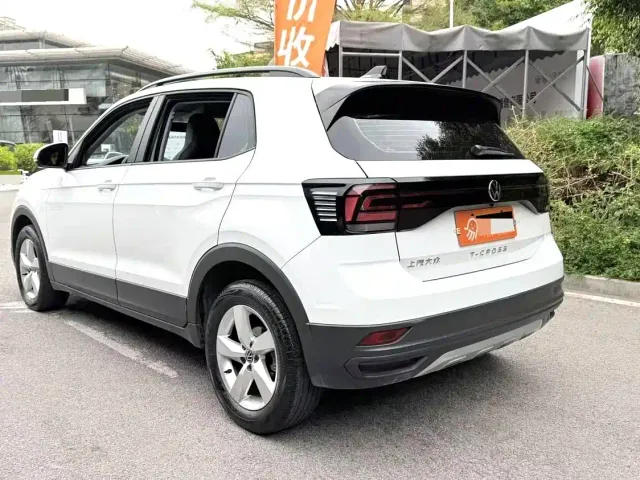 Volkswagen T-Cross — Фото автомобиля 8