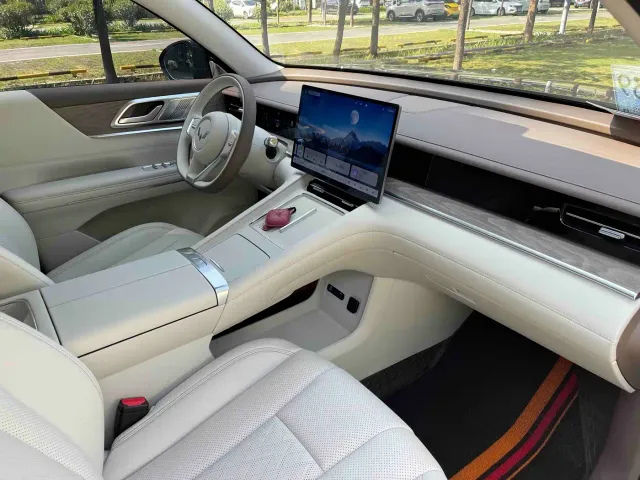 Wuling Starlight L — Фото автомобиля 12