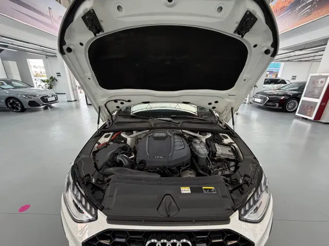 Audi A4L — Фото автомобиля 15