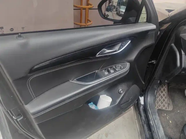 Buick Envision S — Фото автомобиля 7