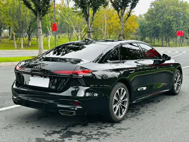 Audi A6L — Фото автомобиля 4
