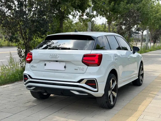 Audi Q2L — Фото автомобиля 21