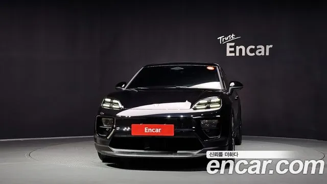 Porsche Macan Electric — Фото автомобиля 3